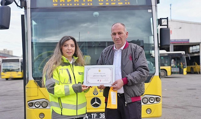 İETT Kaptanından Öğretmenler Günü’ne Duygusal Jest