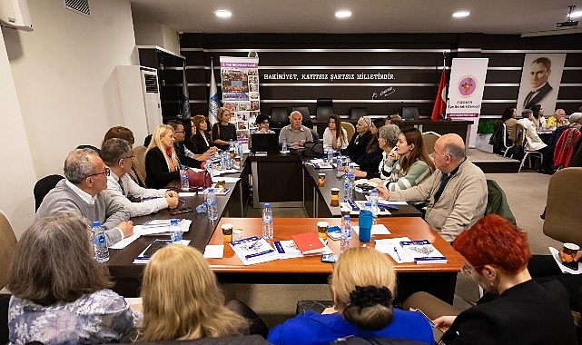 Narlıdere, 3. Yaş Üniversiteleri Çalıştayına Ev Sahipliği Yaptı